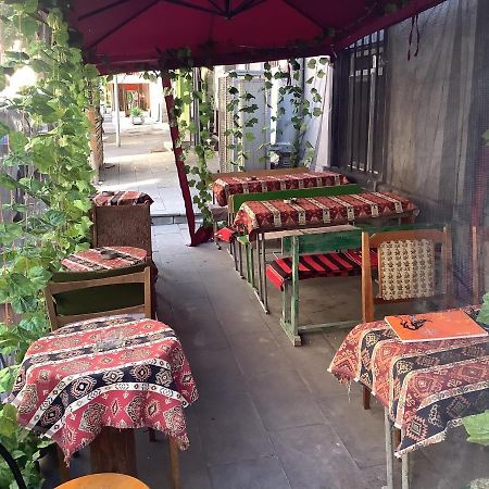 Sev Group Hostel เยเรวาน ภายนอก รูปภาพ
