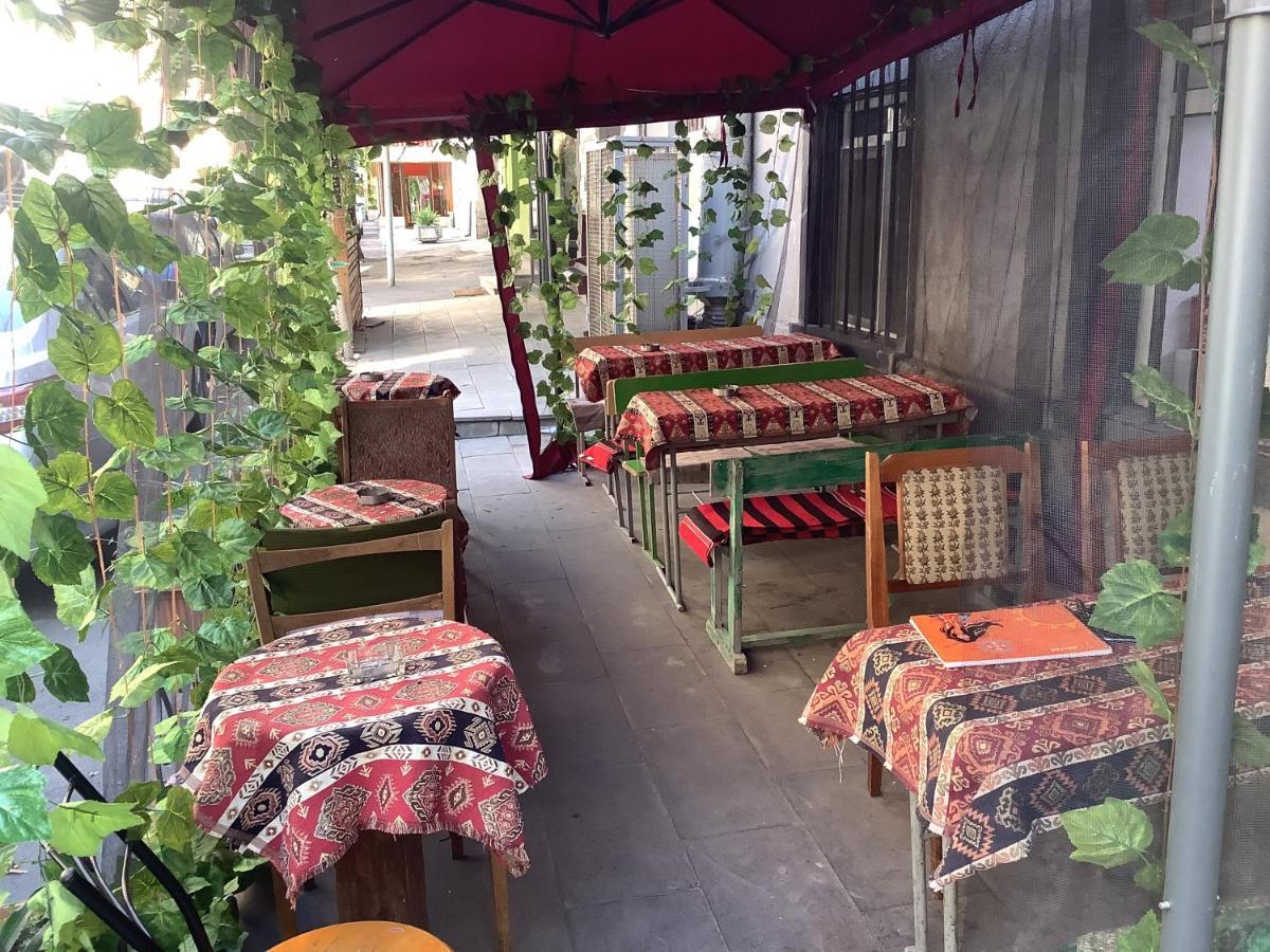 Sev Group Hostel เยเรวาน ภายนอก รูปภาพ